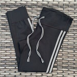 GapFit Drawcord Side Stripe Leggings -  Black